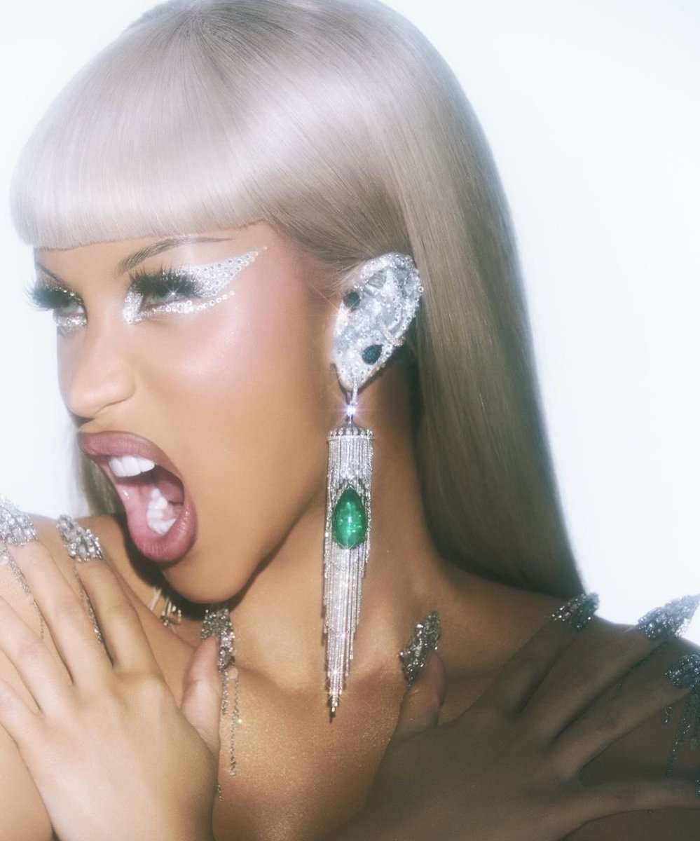 these cardi looks are literally twin sisters.