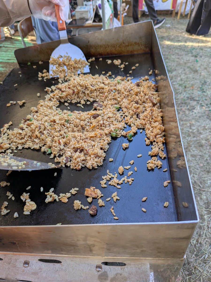 牛ステーキチャーハン🦬美味い！
並盛400円
大盛り600円