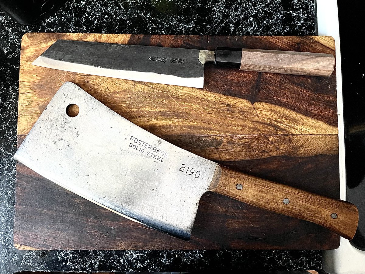 CoffeeSasquatch's tweet photo. Knife stuff! https://t.co/WKAuBXSS5D
