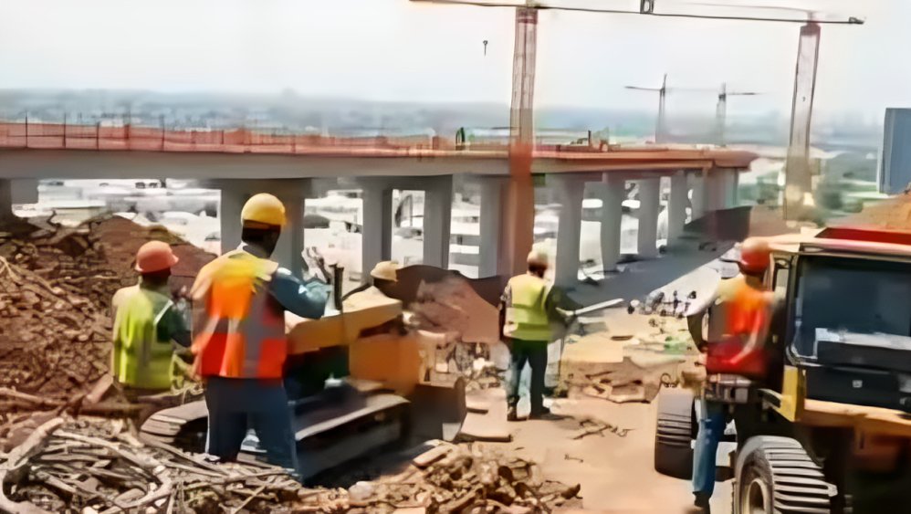 VbvrProjects's tweet image. Hyderabad: Temporary Relief or Just a Pause? 🤔

📍 Affected zones: Alwal, Thumkunta, Pothaipally, Hakimpet &amp;amp; Machabollaram.

👉 Reach us for expert investment guidance!

📱 7287898898
💬 Click to Chat: zurl.co/bCg5l

🔔 Follow for More Updates: zurl.co/QhkMY