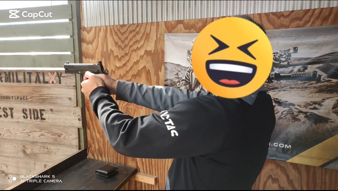 WESTSIDE_army's tweet image. 修理お引き取り✨️☺️🎉

撃つとバーストの様になってしまう

『あ～……………良い❤』
ちゃんと撃てることに
感動されていました👍️

試射後、銃もご購入下さいました‼️
□S2S M9 エアコキ

『これ気になってたんですよね』

修理ご依頼&amp;amp;ご購入
ありがとうございました😆
#サバゲー #WESTSIDE #S2S