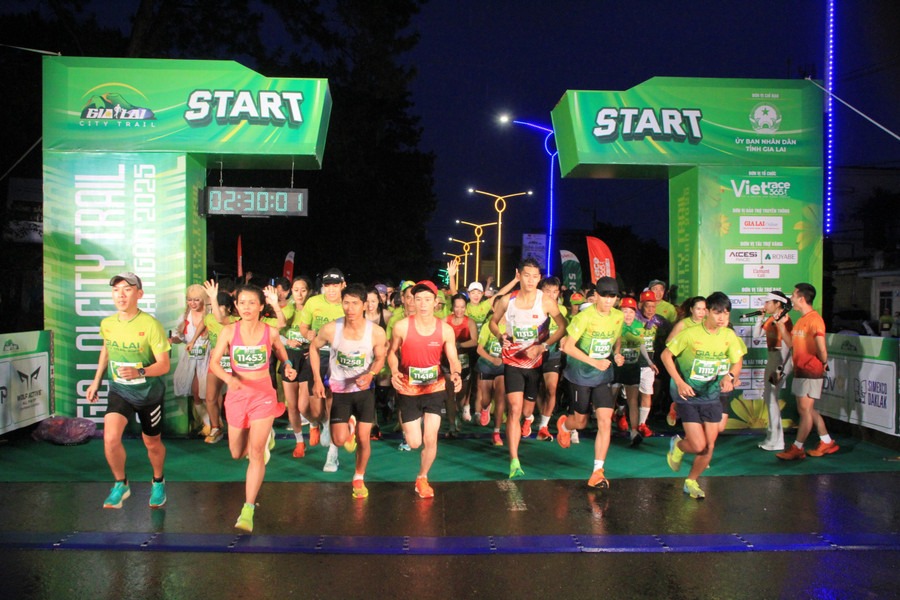 quangleh's tweet image. 3,000 runners. 🌄
Gia Lai City Trail 2025 turned Bien Ho into a highland festival of energy, culture, and nature.
Full story → en.baogialai.com.vn/thousands-of-r… 
#GiaLaiTrail #Vietnam #TrailRunning #ExploreVietnam #SportsTourism #GiaLaiOnline