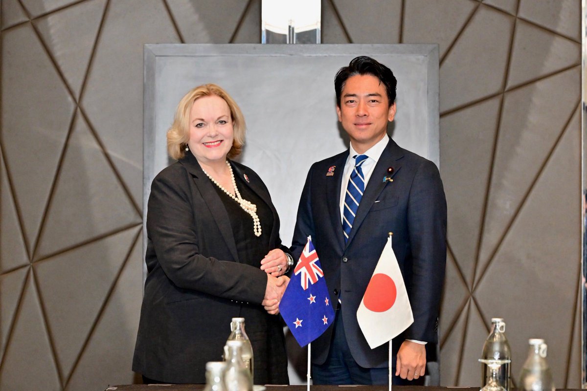 ModJapan_en's tweet image. On Nov 2, Defense Minister Koizumi held meetings with Australia, Laos and New Zealand, completing eight ministerial talks over two days. Japan will keep upholding a Free and Open Indo-Pacific from the defense perspective, deepening ties with its ally and likeminded countries.