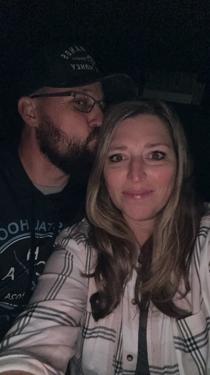 allthedogspleaz's tweet image. As the kids say… Hard launch ? 🥰

Vols might’ve lost to Oklahoma, but this Vol won the weekend with her Okie. 🧡

Fall festival weekend at church was one for the books 🍁