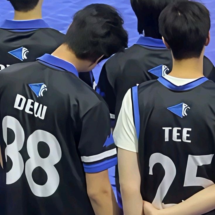 flwericee's tweet image. —— 💗💗