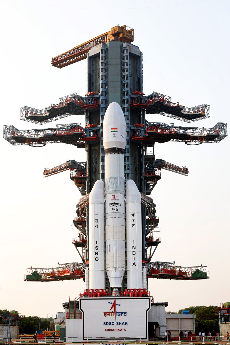ISRO ने रचा इतिहास।

भारत का सबसे भारी सैटेलाइट CMS-03 (GSAT-7R) सफलतापूर्वक लॉन्च हुआ

2 नवंबर 2025 को इसरो ने अपने बहुबली रॉकेट LVM3-M5 को
श्रीहरिकोटा से भारत का अब तक का सबसे भारी कम्युनिकेशन सैटेलाइट  अंतरिक्ष में भेजा जिसका वजन करीब 4,410 किलोग्राम है।

भारतीय नौसेना के लिए