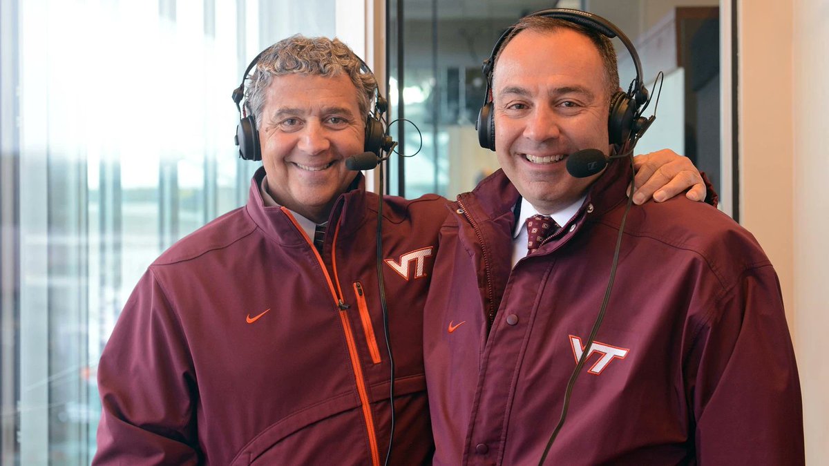 HokiesAudio's tweet image. 𝙃𝙖𝙥𝙥𝙮 𝘽𝙞𝙧𝙩𝙝𝙙𝙖𝙮 to the person who has brought so many iconic @HokieSports moments to life.

Have the best day, @BillRoth2020. Thanks for all that you do for Virginia Tech.

#Hokies 🦃📻