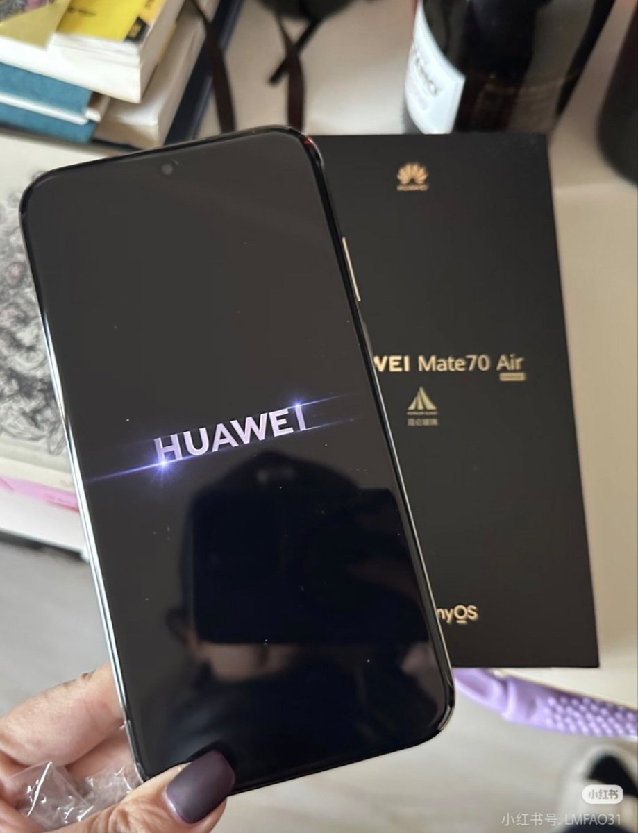 myplace_myworld's tweet image. Mate 70 Air