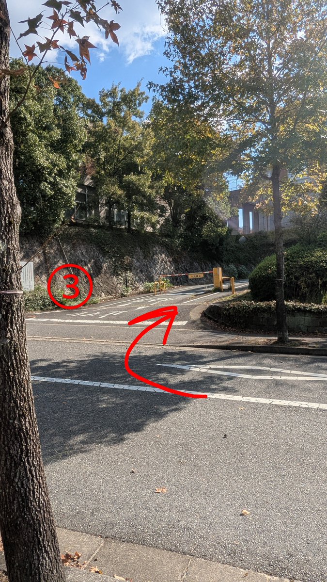 hcu_mandolin's tweet photo. 三大定演の駐車場の場所になります！！
駐車できる車の数に限りがあるので、できるだけ公共交通機関をご利用ください🚌💨 https://t.co/KL4I7BJhRW