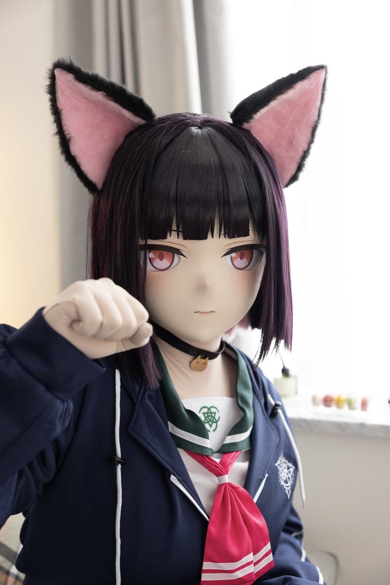 猫

非常感谢云总的头壳和摄影
📹&amp;🎭：<a href="/kmno_x/">Cloudrin</a> 

#着ぐる #kigurumi #BlueArchive #杏山カズサ