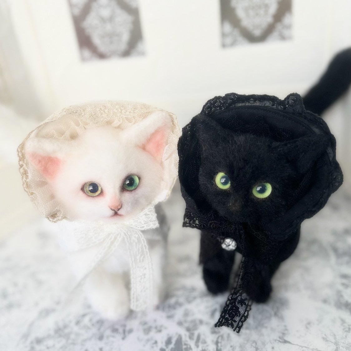 白猫と黒猫🐾

 #ドールアニマルウィンターフェスティバルハンドメイド猫ぬいぐるみ