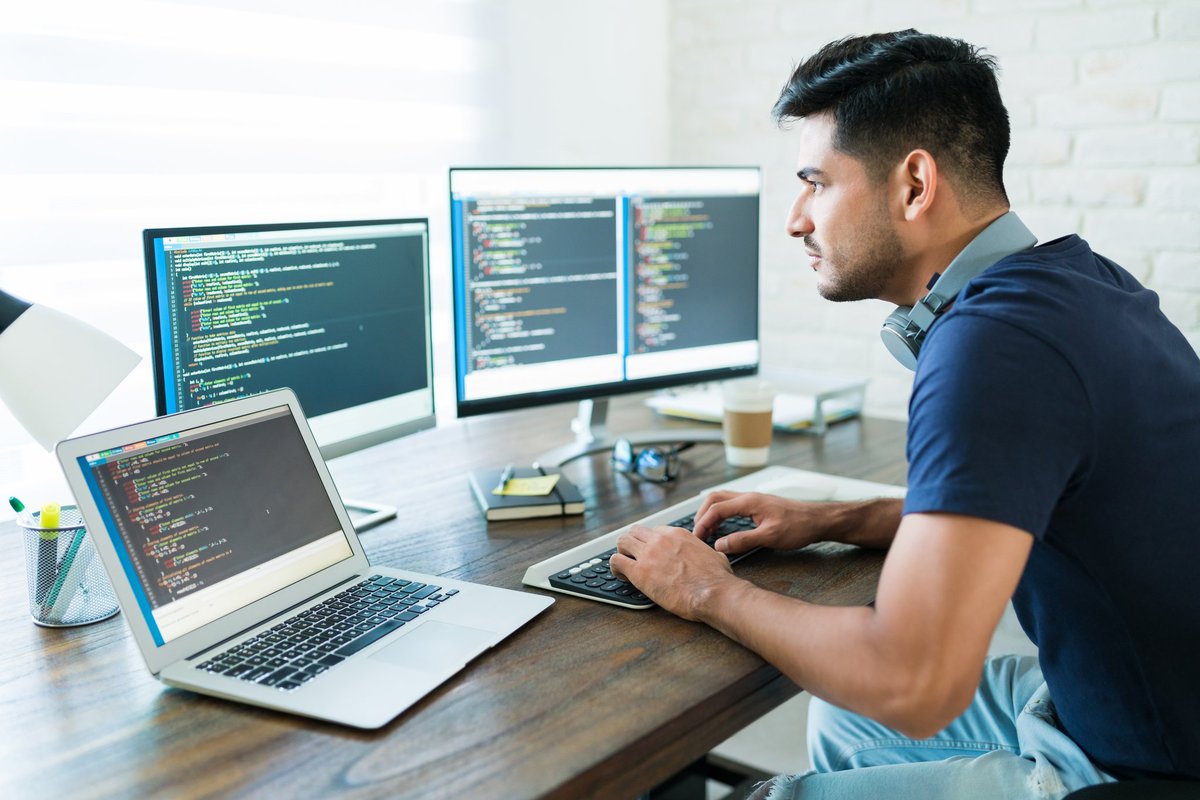 techzniczone's tweet photo. Powering businesses with technology that matters. From strategy to execution, we deliver IT solutions that fuel innovation, strengthen security, and accelerate growth. #Techzniczone #ITSolutions #DigitalInnovation #BusinessSuccess https://t.co/AdPrg7PiPq