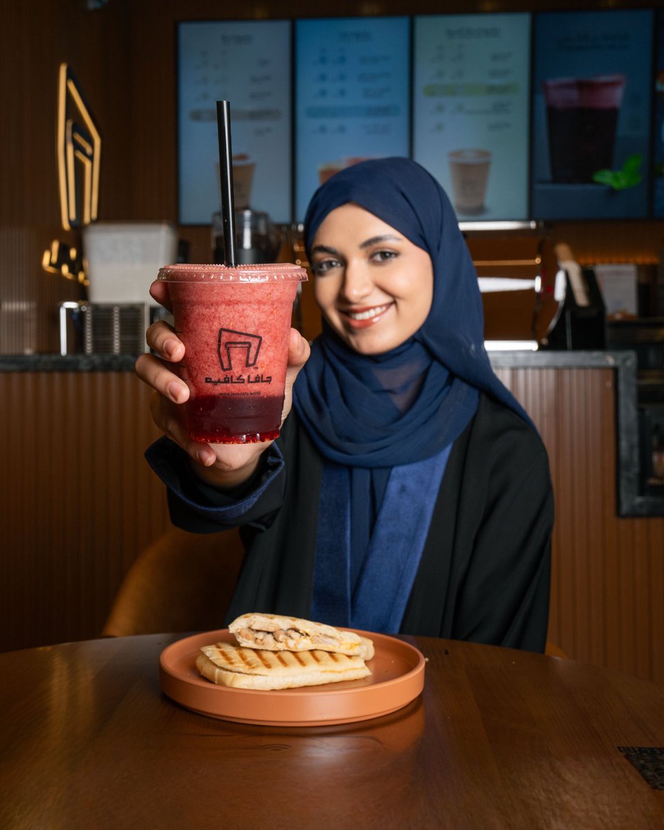 javacafeksa's tweet image. ألذ لحظة في يومك تبدأ من أول رشفة …. جافا كافيه تضبطك صح 🍷😎
#صباح_الخير 
#جافا
#كركدية