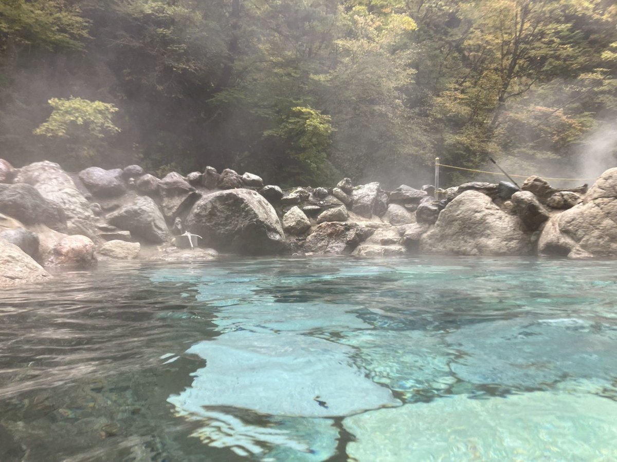 mxmaasa's tweet image. 今回の旅では富山に行って、
トロッコ列車で紅葉堪能しつつ、
秘湯にアタックしてきました😆✨

いいお湯だったわ♨️
混浴だけど、誰もいなくて
我が家だけで貸切だった✌️
#黒部峡谷トロッコ電車
#黒薙温泉 
#秘湯