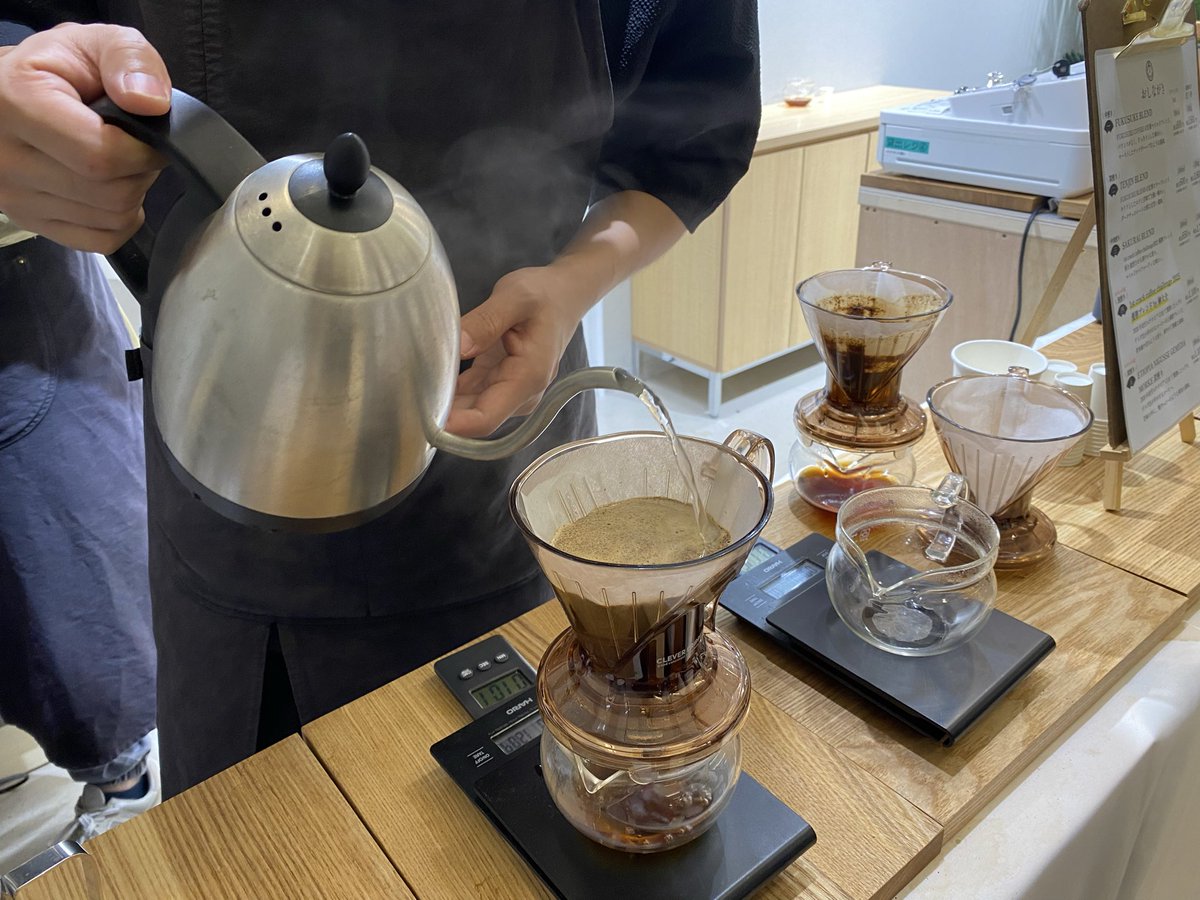 suzuwateaworks's tweet image. 味の違いを教えてもらいながら試飲できるの有難い。お茶と同様に相対的に見るとわかりやすい。