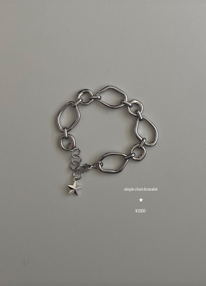 Instagramのストーリーにて、アクセサリー販売しています💭
ときめくものがあったらぜひご購入ください~♩🍀