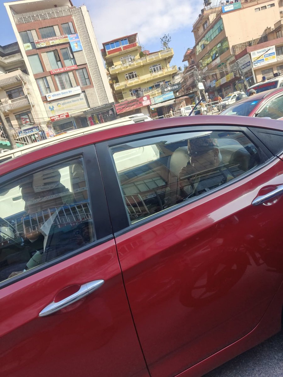 देशका अर्थमन्त्रीको सवारी ।