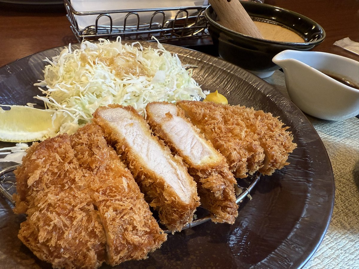 美尻戦隊くまっちツンツンとろぴかるニンニクマシマシしゃいにんぐ