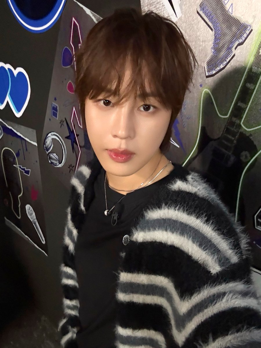 BPM_HSW's tweet image. [#하성운] ⏰

잠시 후 10시! Mnet &amp;lt;스틸하트클럽&amp;gt;에 하성운이 출연합니다📺
하늘이 밴드 하는 딴 강아지들 알아서 뭐 해❓ 성운이 말고는 관심 없다니까🩵

#HASUNGWOON #스틸하트클럽