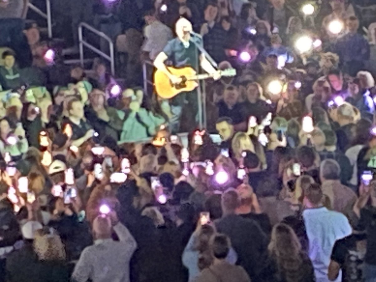 PaulBilliard's tweet photo. Bryan Adams never lets you down!  Three hours of hits at PPG tonight.  Pat Benatar opened and was real strong!  This is how a rock concert was and should be. https://t.co/HT0qkwxpZT