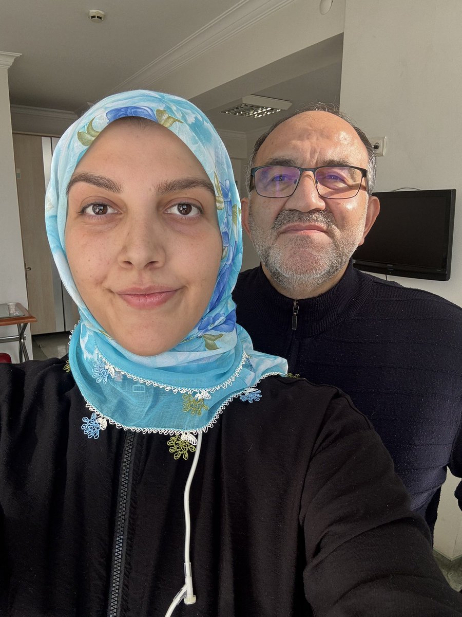 Değerli dostlar,hepinize sağlık ve afiyetle bereketli uzun ömürler diliyorum.

Biricik canım kızım SANİYE  
Gülhane Araştırma Hastahanesinde önemli bir ameliyata giriyor. Cümle dostlarımızdan dua talep ediyoruz.
Zor günlerimizde dualarınızın bereketini hep gördük.