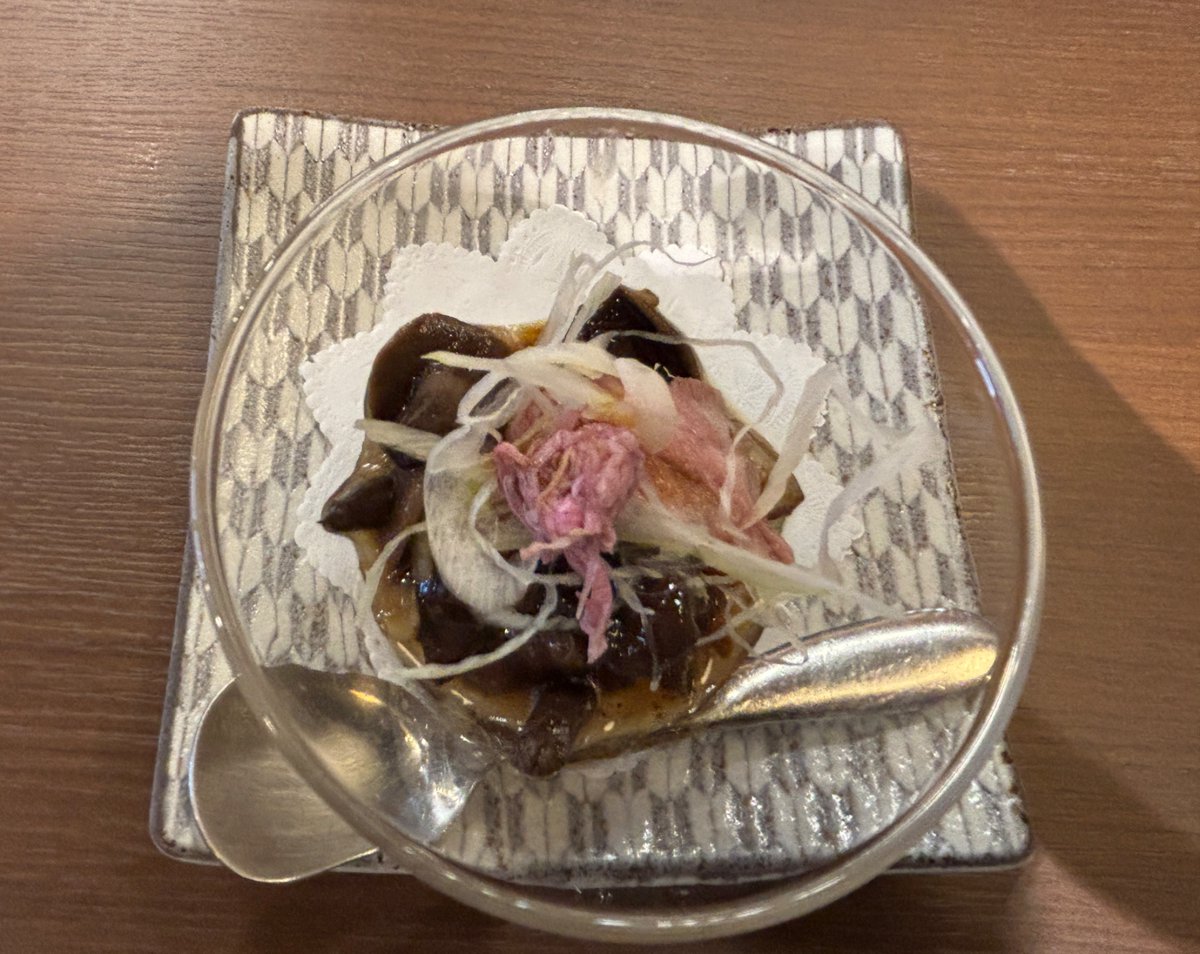 Matango1002's tweet photo. 自分なりのジジィへの弔いとして。
最高級の贅沢を。あとは音楽を聴き続けてくれ。 https://t.co/cB7HjR4S2j