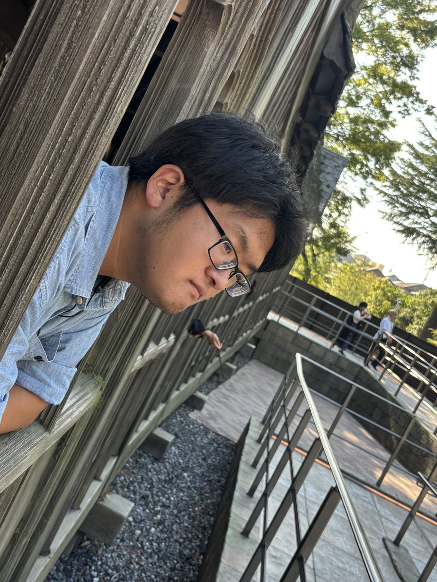 shh_benron's tweet photo. 【弁士紹介🌙】
本日、明治大学雄弁部(@yubenbu )様主催、明大祭学生雄弁大会が開催されます!
弊部からは久保賢太郎(3年)が
演題「やさしさ」のもと登壇します!
午後の部 第三弁士 13:40〜
弁士期待する!!🛎✨ #弁論部 #インカレサークル #benron #弁論 https://t.co/WaoT2JcnGX