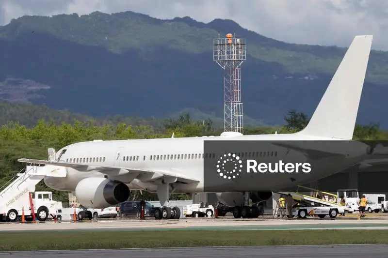 SA_Defensa's tweet photo. 📍Mercedita International Airport, #UnitedStates (🇺🇸)

A @usairforce C-32B Gatekeeper secretly arrived in Ponce on October 30th.

The aircraft arrival in Ponce coincided with the MV Ocean Trader preparing for departure from port the following day (Oct. 31st). https://t.co/vEITceqfjr