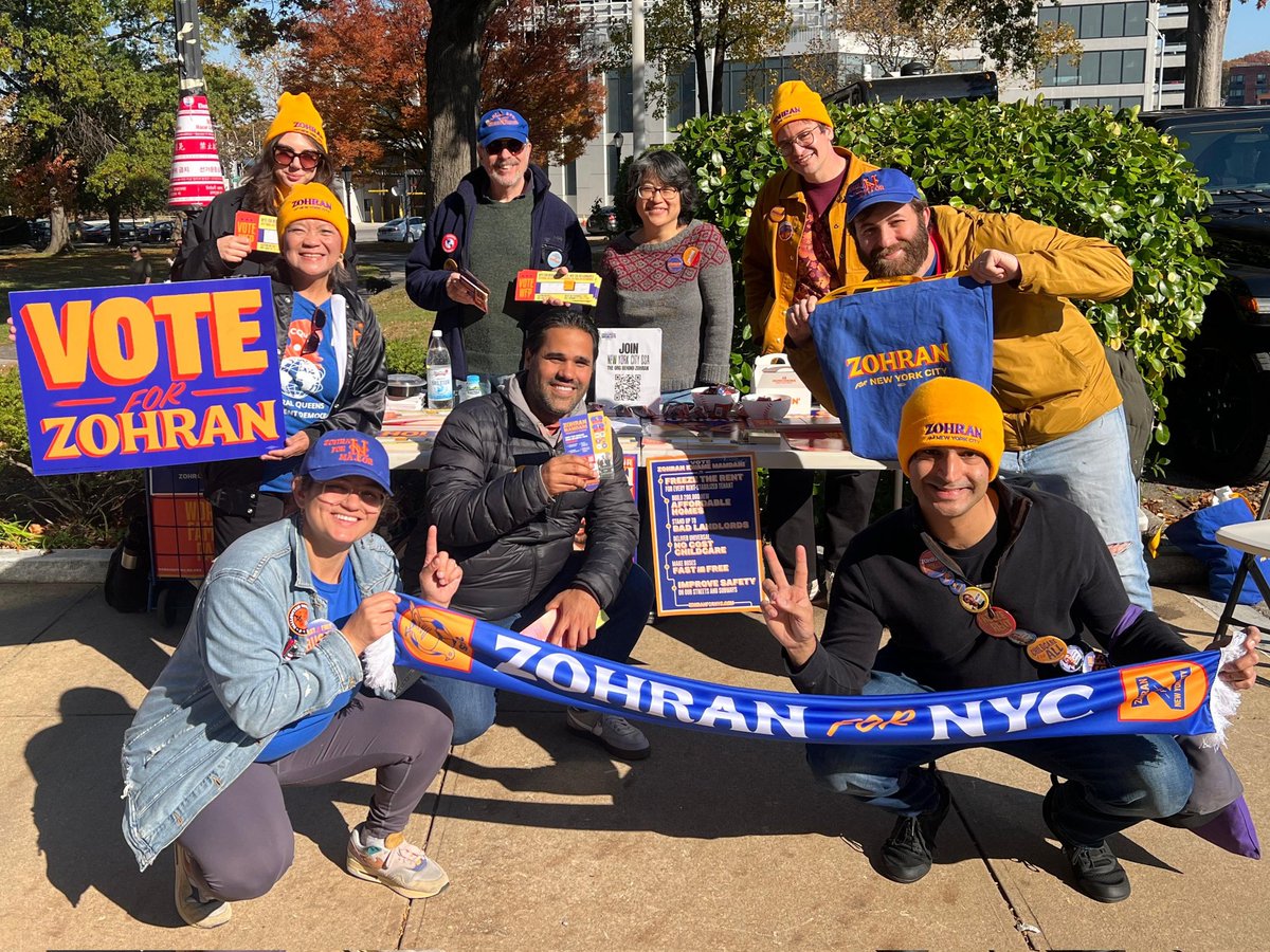CQUID718's tweet photo. 11/2/2025: It's a wrap for our 12th & final Vote WFP 2025 Early Voting GOTV Poll Site Visibility canvass 🙌🏼
We had great convos with voters & think that voter turnout today shattered the previous record!
#VoteWFP #ZohranForNYCMayor #PeoplePower #ForTheManyNotTheMoney https://t.co/VwmTshiYiQ