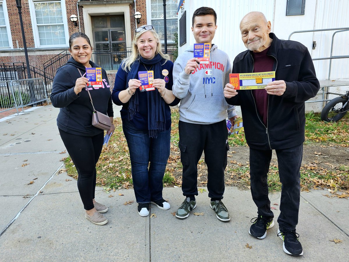 CQUID718's tweet photo. 11/2/2025: It's a wrap for our 12th & final Vote WFP 2025 Early Voting GOTV Poll Site Visibility canvass 🙌🏼
We had great convos with voters & think that voter turnout today shattered the previous record!
#VoteWFP #ZohranForNYCMayor #PeoplePower #ForTheManyNotTheMoney https://t.co/VwmTshiYiQ