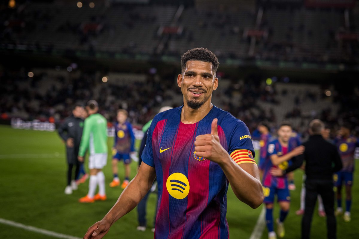 👏 @RonaldAraujo_4 ネイマールJrと並んで、バルサでトップテン入り