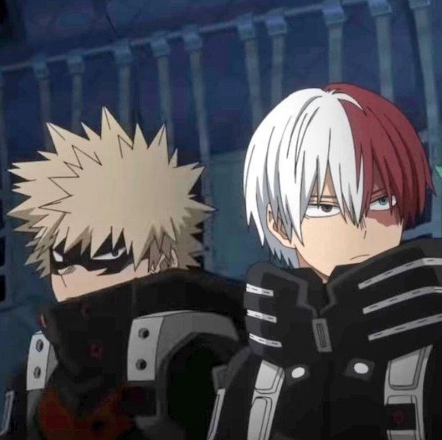 raainbowkoo's tweet image. #kooktaeau donde 

th es convencido por su novio de verse su anime favorito, mha. lo que no puede entender es como jk es tan fanático de su personaje menos favorito, bakugo.

o donde jk es bakugo stan, th es todoroki stan y viven peleando por cual es mejor. 

#taekook #kooktae