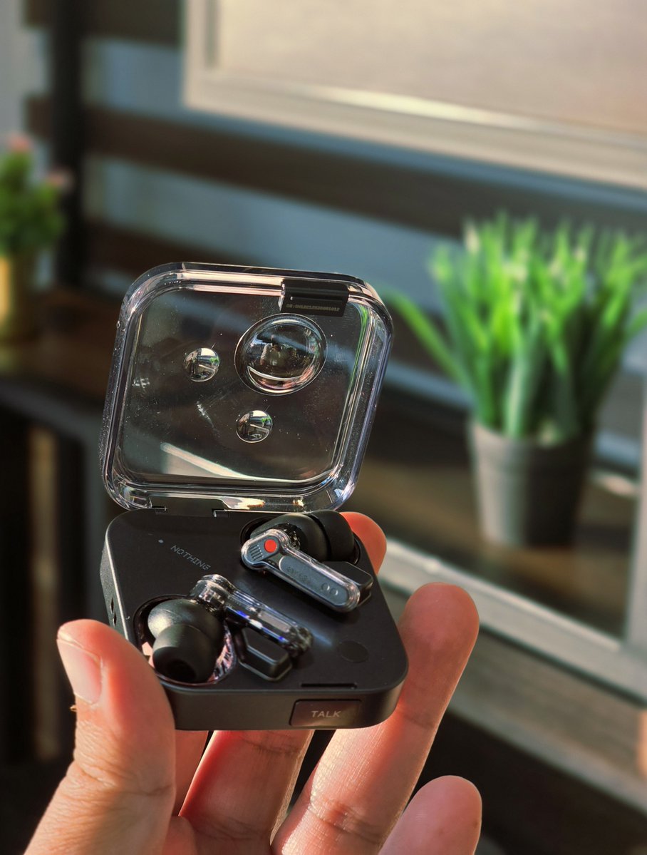 MHD4tech's tweet image. صباح الخير على الجميع ⚘️ 

سماعات @nothing الجديدة #ear3 
سبق وجربت النسخة الأولى وكانت ممتازة
وهذي ثالث نسخة وفيها تغييرات جذرية

المراجعة قريباً.