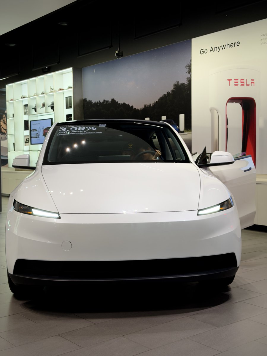 Teslaconomics's tweet image. Today I fell in love with the standard Model Y. I was telling our friends that are here from Korea that this car is hands down the biggest bang for your buck at $39K. You can’t get anything like it at that price.