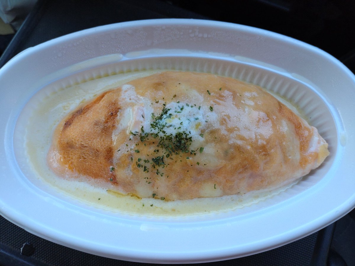 香取市小見川のレストラン『sole』さんのテイクアウトで濃厚チーズソースのオムライスをいただきます😋

instagram.com/s/aGlnaGxpZ2h0…