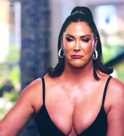 OolaFanForever's tweet image. #GoogleSays: Recent news reports from late October 2025 indicate that court documents reveal #EmilySimpson&apos;s $3.9 million Laguna Niguel mansion is allegedly heading toward #foreclosure. #RHOC #Bravo *Notice this didn’t come up at all this season?. Just saying.