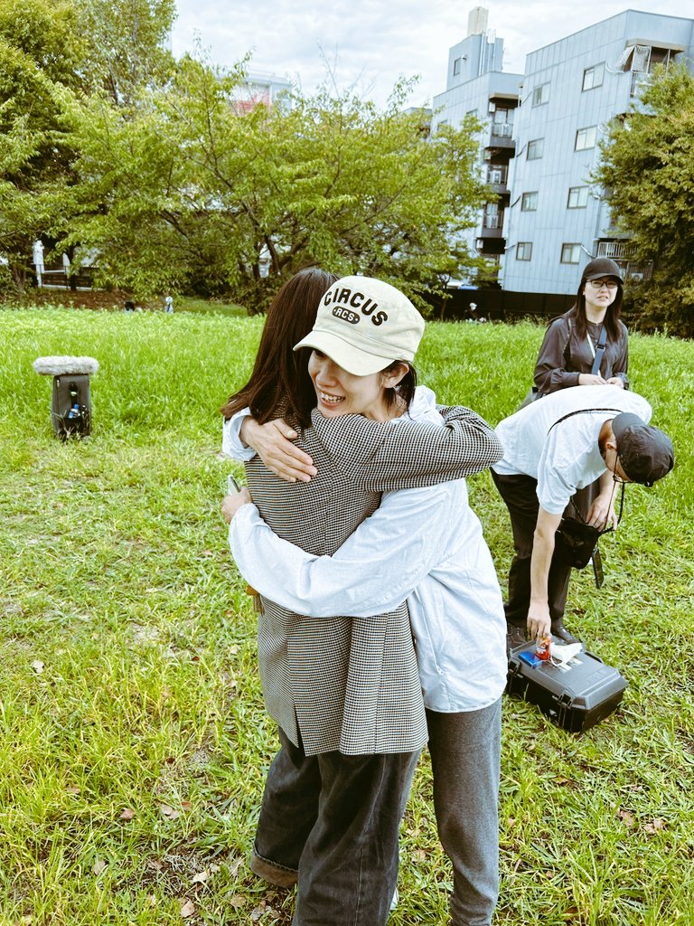 nahoco13's tweet photo. 近年の48hfp gomaora作品では、私はアクティングコーチとしても参加しており、俳優の一番の���方となり、役の葛藤や集中力、ご本人の魅力を引き出すためのお手伝いをする立場で、時に励まし時におしりを叩いて、つい忘れがちな役の状況や必死に闘う裏での俳優のメンタルのケアをさせて頂きました。→ https://t.co/CDiwaFlSgY