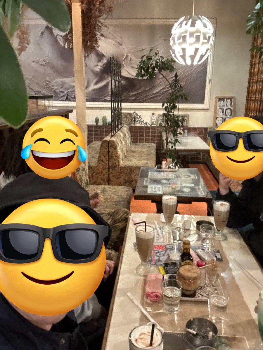 遠方からわざわざ友人が遊びに来てくれました！！
関西にいた時も色々ありましたがこうやってわざわざ遠方から来てくれる友達ができた事は僕にとって宝だと思いました！