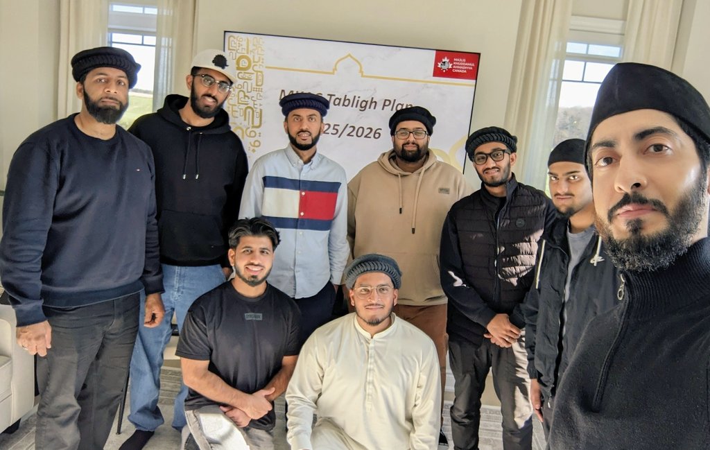 Honored to be a part of this year's National Tabligh team in Khuddamul Ahmadiyya 🇨🇦

A lot of exciting outreach campaigns and Tabligh activities coming soon 💯

We put our trust in Allah and draw strength from the prayers of Huzur-e-Anwar AA.

Pray for our humble efforts 🙏