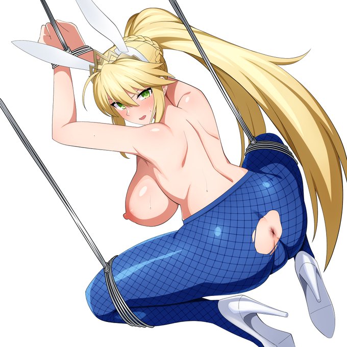 前回のバニ上の塗りがかなり手応え
あったので今回の咲夜さんでさらに
この塗りの練度を上げたいなって 