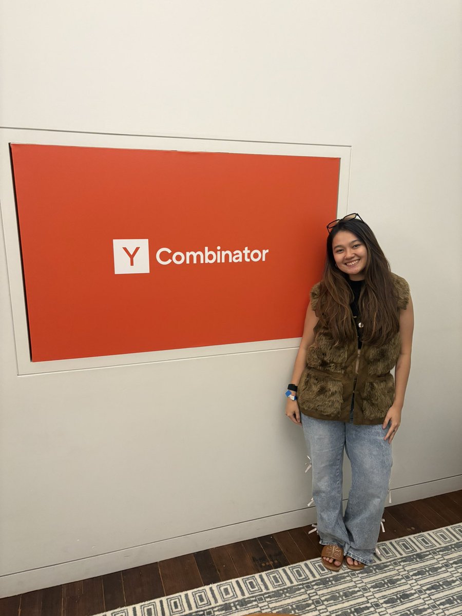 ellen_in_sf's tweet image. another hackathon win from solo hacking this weekend

thanks @ycombinator @MetorialAi  @amiklas 
I appreciate  the digicam!