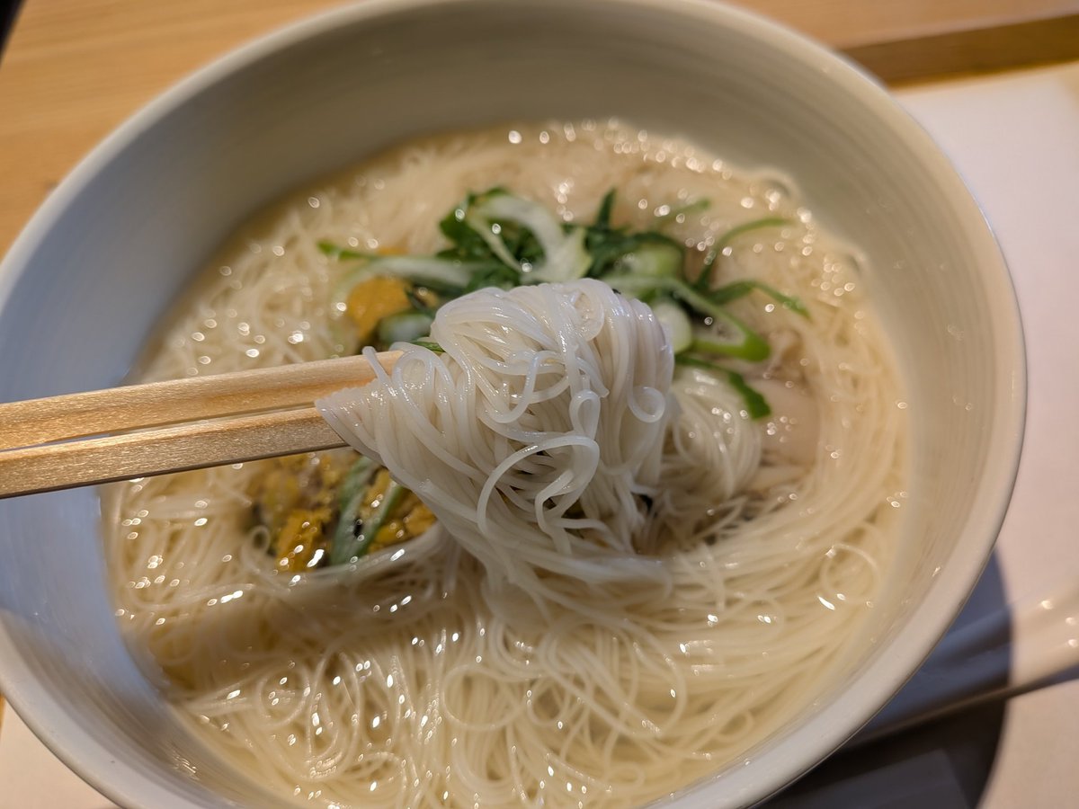 たかちゃん たかさん タカちゃん たかちゃん SUPER73 ZX GLITCH TOKYO CUSTOM Photo by