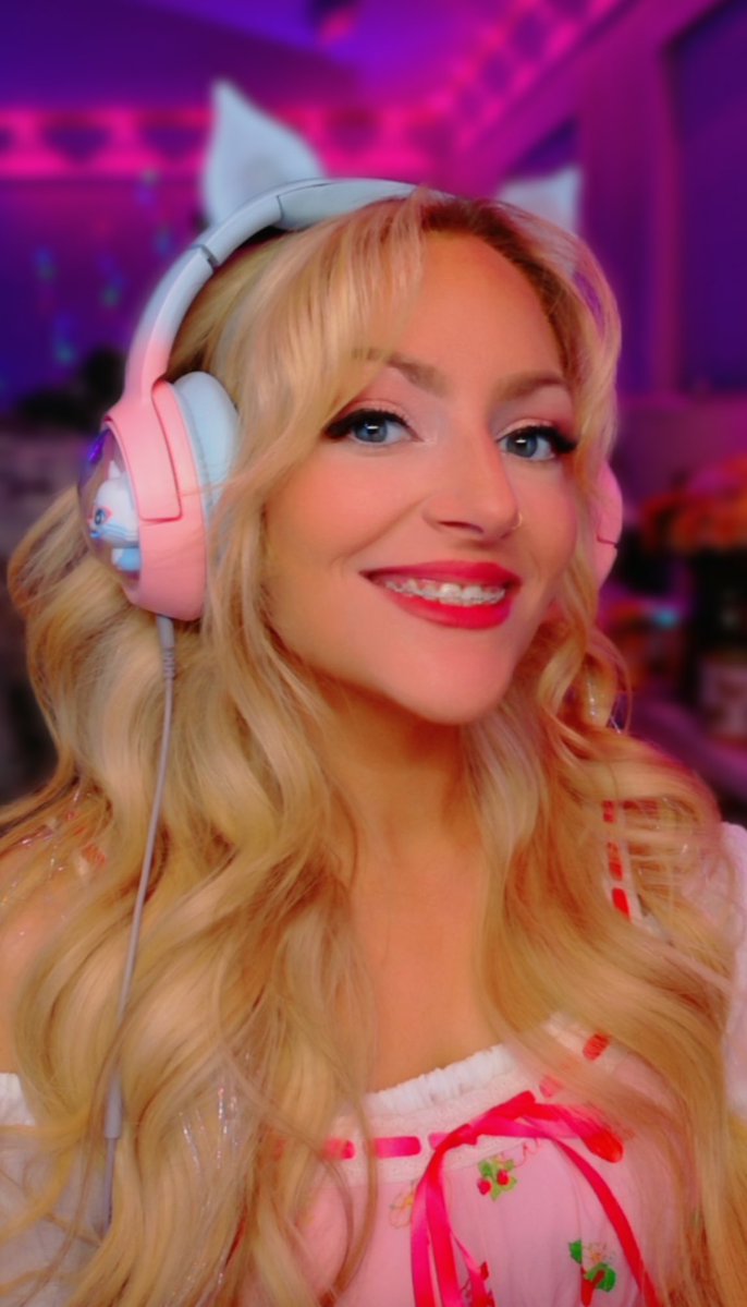 SassinatorSteph's tweet image. Sassy Sermon Sunday with your favorite gamermom! Let’s talk about Jesus and play some games, y’all! Twitch.tv/sassinatorsteph