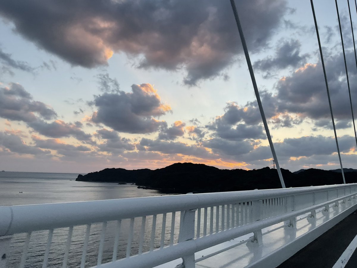 本日も調査につき、バーの営業はお休みです。
思っていたより…寒い🍂