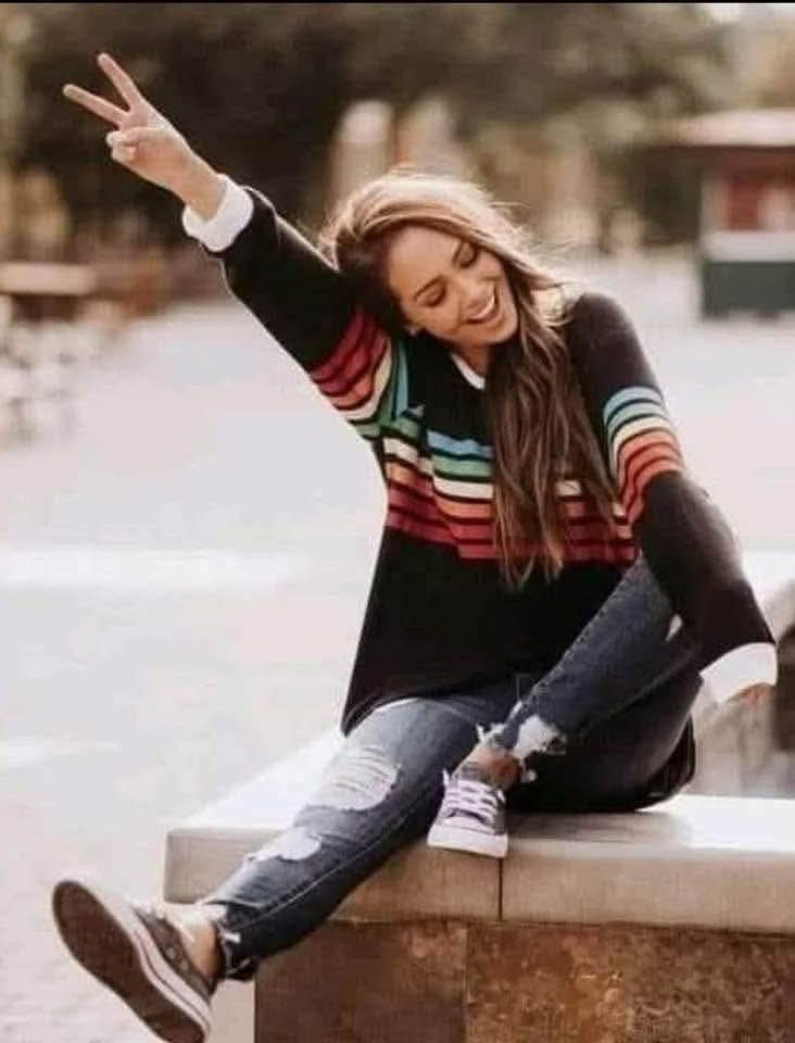 Bugün yaşadığın her şey dünden kalma sebeplerdir ve aslında hayat dediğin ,yasayabildiğin kadar güzeldir..

                      Can Yücel 
                        🤍🤍🤍