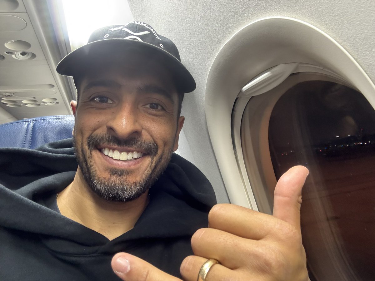 RayFuentesIO's tweet image. En route to NYC for #RippleSwell, our #XRPMeetup, and more! 🛫 Honored to be in the room with institutions managing trillions—and builders who’ve shipped, scaled, and disrupted markets. Panels, alpha, and pure community energy ahead! 🤙 $XRP #XRPFamily #LoveYouMucho