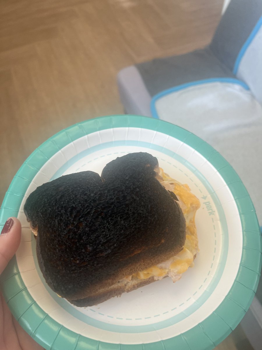 umElliee's tweet image. 