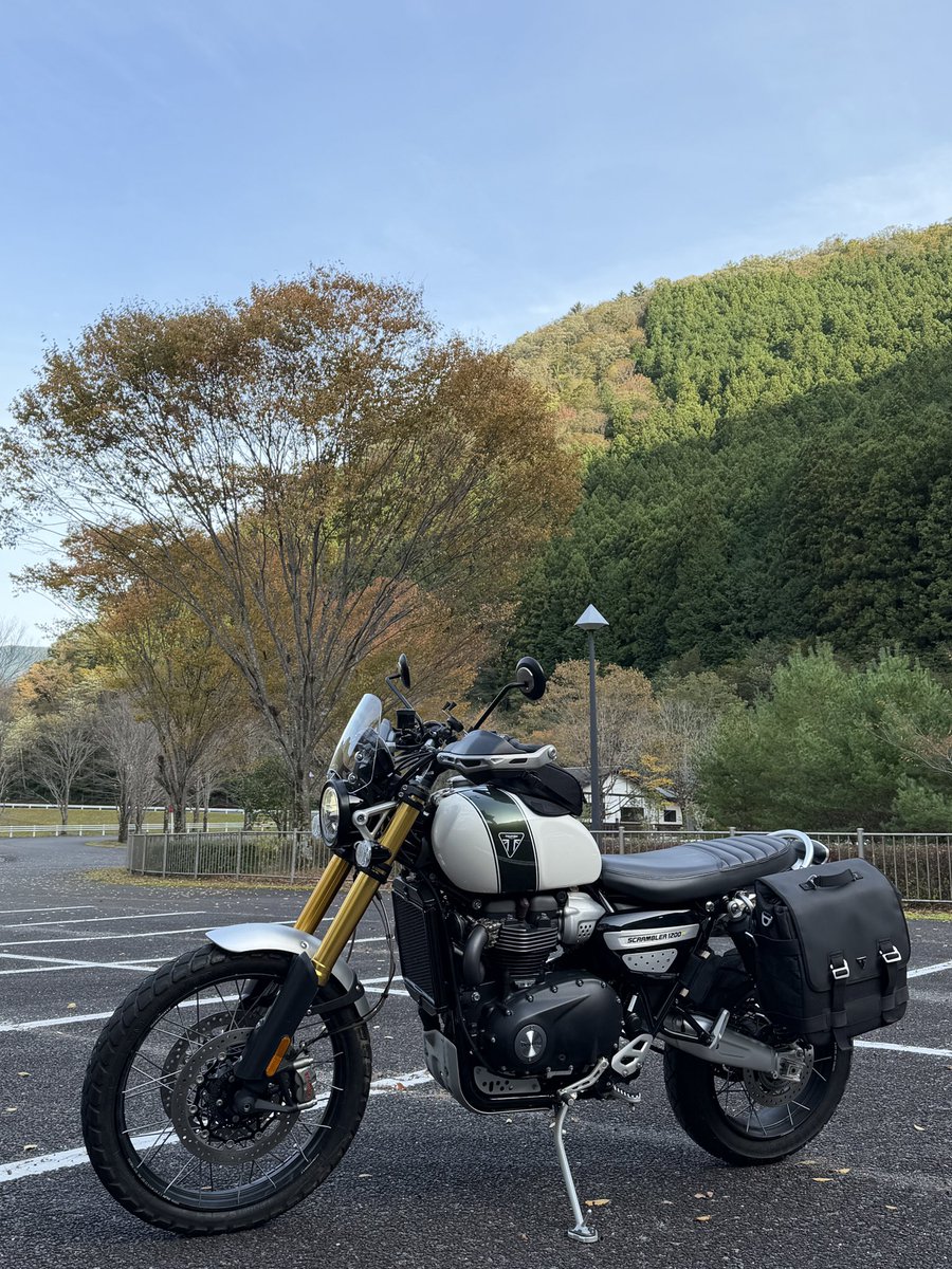 ktk2412's tweet photo. 静岡の奥大井湖上へ https://t.co/WtoNsKrjfW