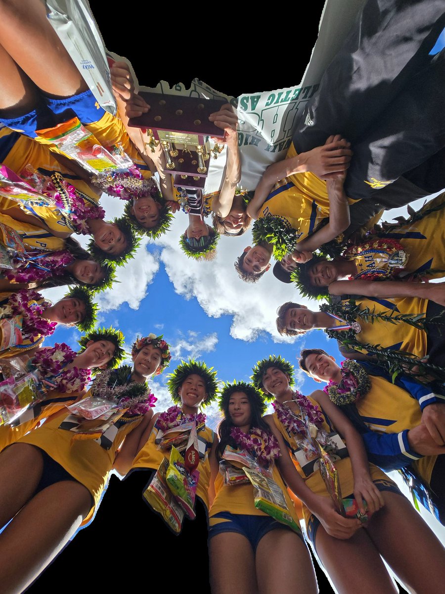 Congratulations to our Boys Cross Country Team for finishing 2nd in the State and to our Girls Team for finishing 3rd in the State. Way to represent Punahou!!!