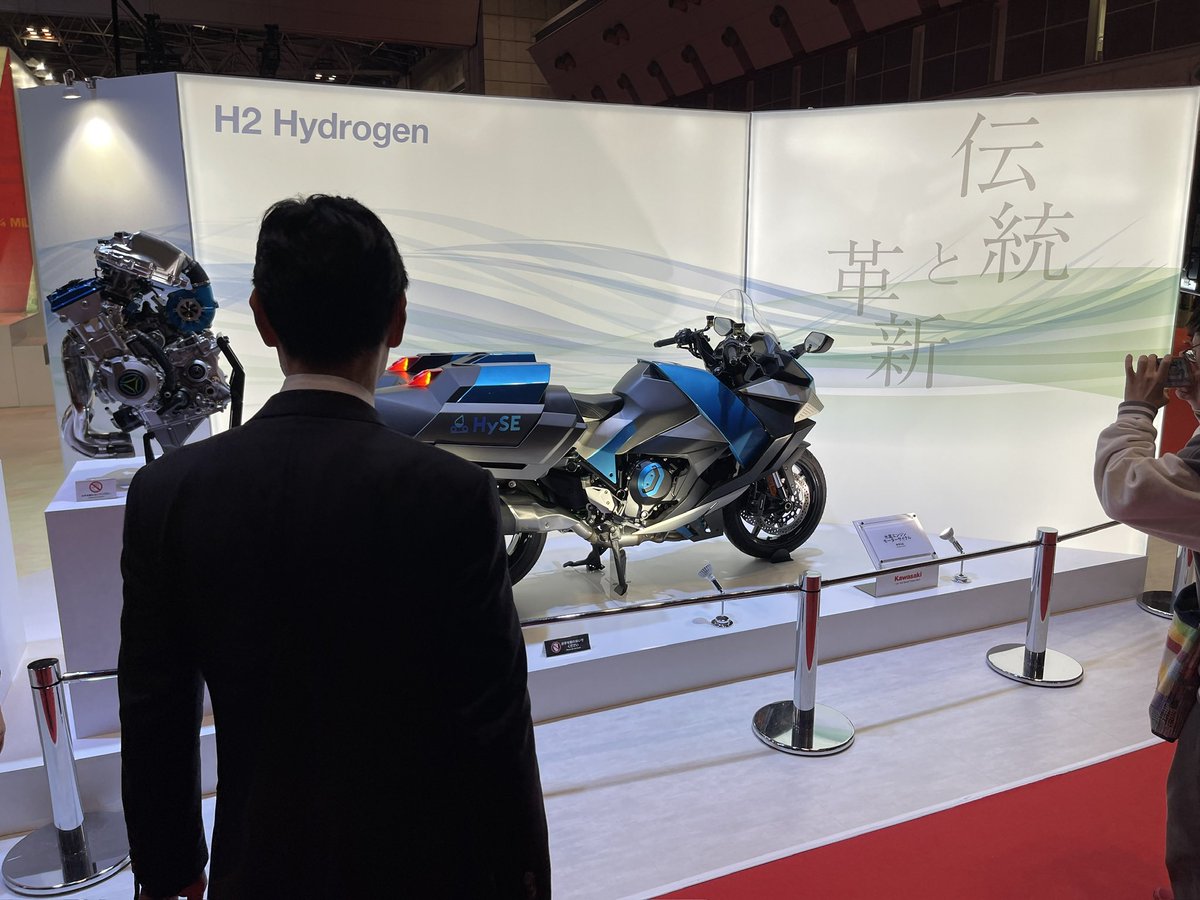 バイクの展示もたくさんありました。